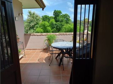 FINCA DE LUJO EN VENTA CON CASA Y ACCESO AL RO (C.P)