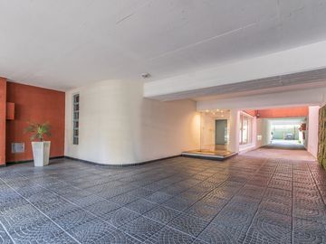 VENTA LOFT PALERMO LAS CAÑITAS CON COCHERA PATIO