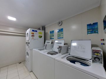 VENTA DEPTO 2 AMB COCHERA GYM SAUNA EN COLEGIALES