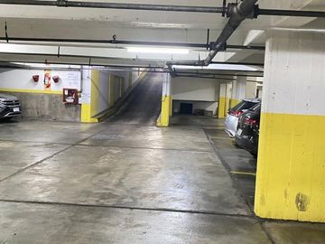 VENTA AMPLIA COCHERA 1ER SUBSUELO RECOLETA