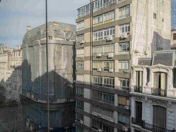 VENTA OFICINA LUMINOSA APTO CRÉDITO EN SAN NICOLAS