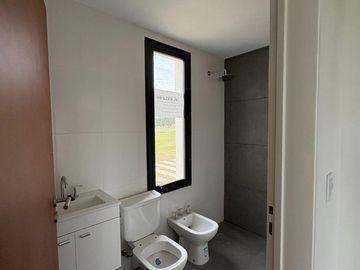 CASA EN VENTA A ESTRENAR LA FEDERALA, LOBOS