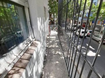 Venta Depto 4 ambientes patio y balcón Balvanera
