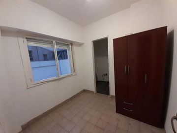 Venta Depto 4 ambientes patio y balcón Balvanera