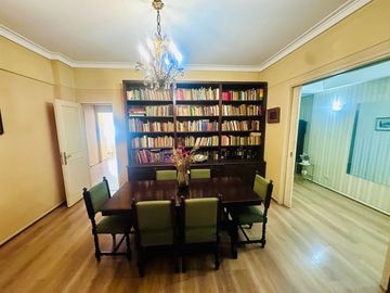 SEMIPISO EN VENTA RECOLETA 5 AMBIENTES