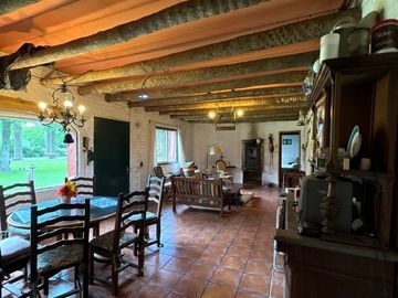 CASA EN VENTA SAN MIGUEL DEL MONTE 6 AMBIENTES