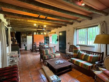 CASA EN VENTA SAN MIGUEL DEL MONTE 6 AMBIENTES