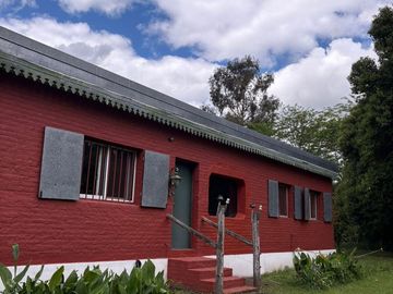 CASA EN VENTA SAN MIGUEL DEL MONTE 6 AMBIENTES