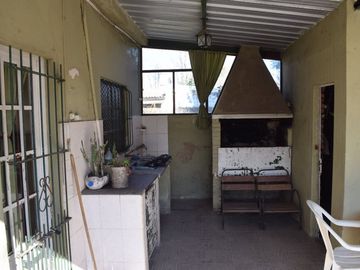 CASA EN VENTA VILLANUEVA 3 AMBIENTES