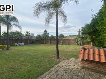 TERRENO CON TERRAZA EN VENTA LOMAS DE COMANJILLA