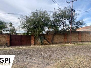 TERRENO CON TERRAZA EN VENTA LOMAS DE COMANJILLA
