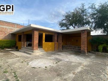 TERRENO CON TERRAZA EN VENTA LOMAS DE COMANJILLA