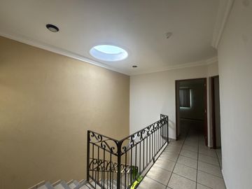 CASA EN VENTA EN BLVD PRINCIPAL EN PLAYAS DEL CONCHAL