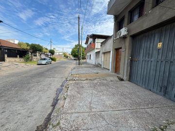 GALPON EN VENTA MAS 2 DEPTOS 2 AMB ISIDRO CASANOVA