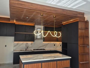 Casa con Alberca en Venta en Fracc. Las Palmas. Medellin de Bravo.  Antes del Puente.