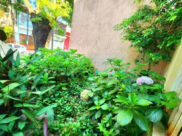 CASA PH PB FRENTE 4 DORM 8 AMB GRAN PATIO SAAVEDRA