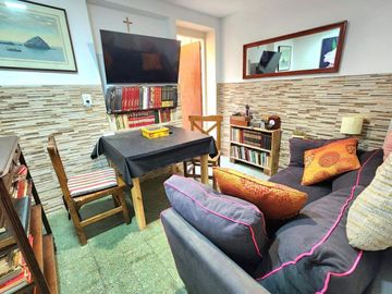 CASA PH PB FRENTE 4 DORM 8 AMB GRAN PATIO SAAVEDRA