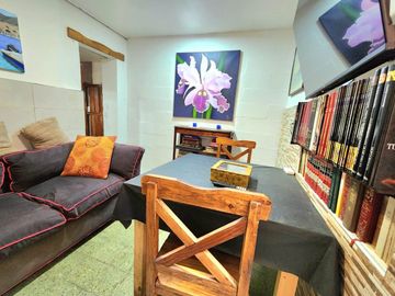 CASA PH PB FRENTE 4 DORM 8 AMB GRAN PATIO SAAVEDRA