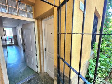 CASA PH PB FRENTE 4 DORM 8 AMB GRAN PATIO SAAVEDRA