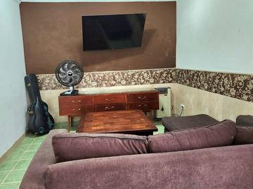 CASA PH PB FRENTE 4 DORM 8 AMB GRAN PATIO SAAVEDRA