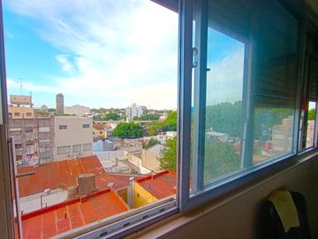 3 AMBIENTES LUMINOSO EN LINIERS – OPORTUNIDAD