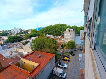 3 AMBIENTES LUMINOSO EN LINIERS – OPORTUNIDAD