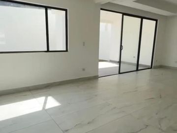 Hermosa Casa en  Colonia Los Linos, De Huajuquito, Santiago, N. L.