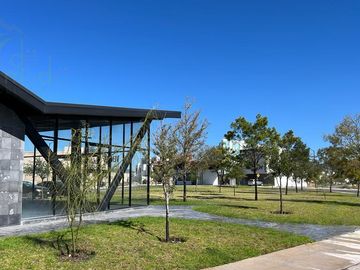 Gran Casa con 4ta Recámara en PB y Roof Garden, en Santa Fe (Valle Juriquilla), Querétaro