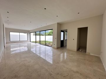 Casa en La Joya Privada residencial
