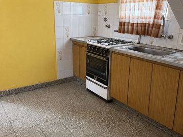 Venta Casa 5 ambientes en Vicente Lopez cochera