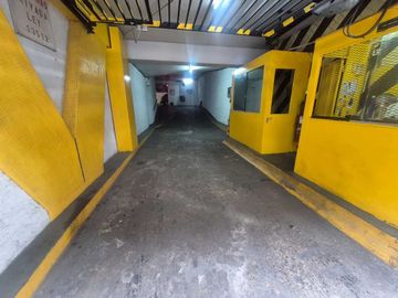 Venta cochera en Belgrano fija y cubierta