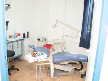Avellaneda - Edificio/Centro médico ambulatorio