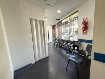 Avellaneda - Edificio/Centro médico ambulatorio