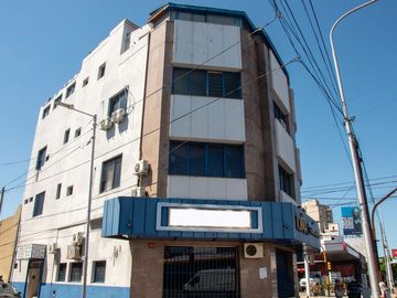 Avellaneda - Edificio/Centro médico ambulatorio