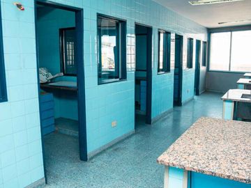 Avellaneda - Edificio/Centro médico ambulatorio