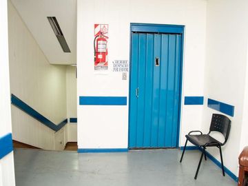Avellaneda - Edificio/Centro médico ambulatorio