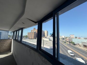 Avellaneda - Edificio/Centro médico ambulatorio