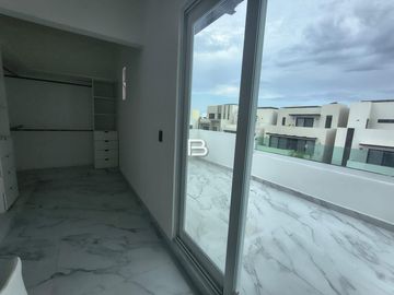 Casa en Fraccionamiento Vía Cumbres