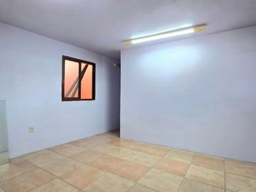 LOCAL COMERCIAL  VILLA REAL 77 METROS TOTALES