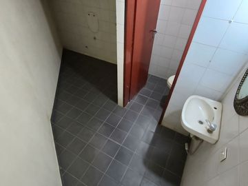LOCAL COMERCIAL  VILLA REAL 77 METROS TOTALES