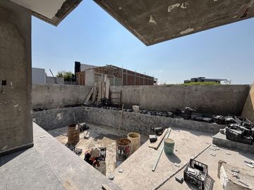 PUNTA TIBURON, Casa en VENTA con alberca y sala de TV