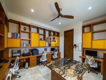 EXCLUSIVA RESIDENCIA EN VENTA EN CANALES PUERTO CANCUN