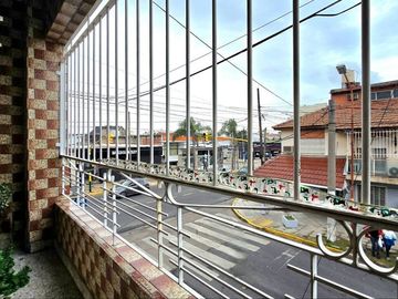 VENTA PH 4 AMBIENTES TERRAZA BALCÓN SIN EXPENSAS