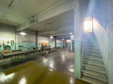 VENTA DEPOSITO 420 METROS DEPARTAMENTO VILLA REAL