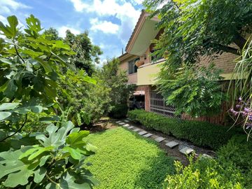 Hermosa Residencia en Colonial de la Sierra, San Pedro Garza García, N. L.