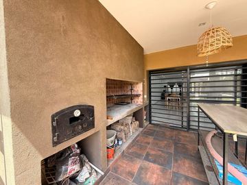 CASA 5 AMBIENTES PILETA COCHERA GENERAL RODRÍGUEZ
