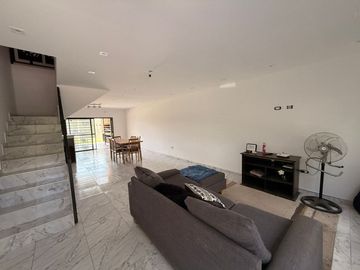 CASA 5 AMBIENTES PILETA COCHERA GENERAL RODRÍGUEZ