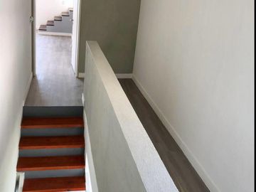 VENTA CASA 5 AMBIENTES PUERTOS DEL LAGO