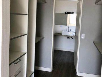 VENTA CASA 5 AMBIENTES PUERTOS DEL LAGO