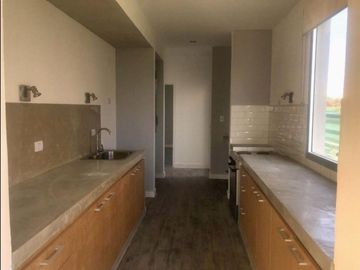 VENTA CASA 5 AMBIENTES PUERTOS DEL LAGO